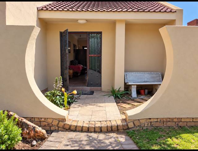 3 BEDROOM HOUSE FOR SALE IN SASOLBURG EXT 23